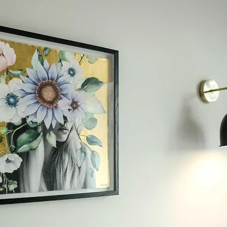 The Willow 7 * Bristol