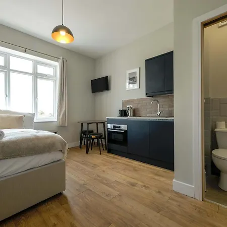 The Willow 7 Apartment *